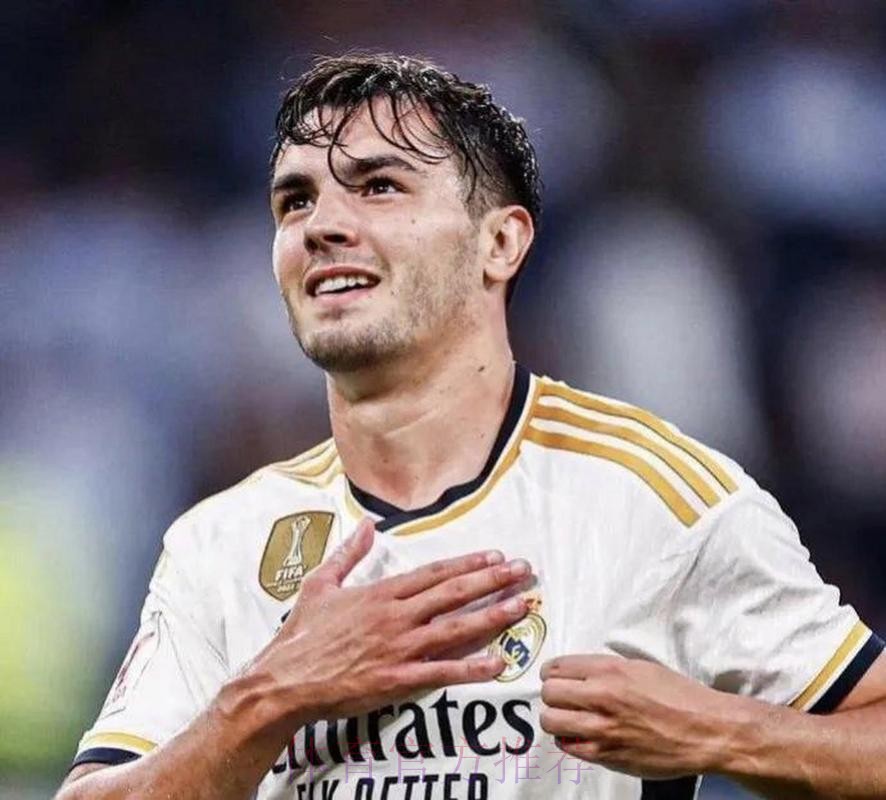 迪亚斯:皇马更衣室很棒&不只是队友而是一家人 迪亚斯:皇马更衣室很棒&不只是队友而是一家人